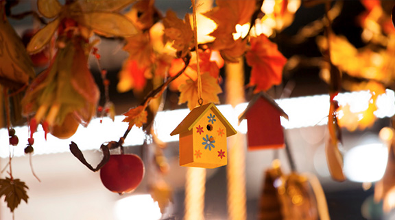 Platzhalterbild: Ein Verlauf von dunkelblau (unten) zu hellblau (oben) in der Mitte steht ein weißer Text: 